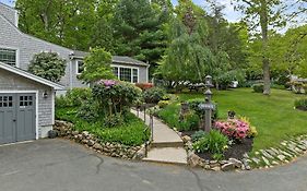 Sandwich Inn And Suites